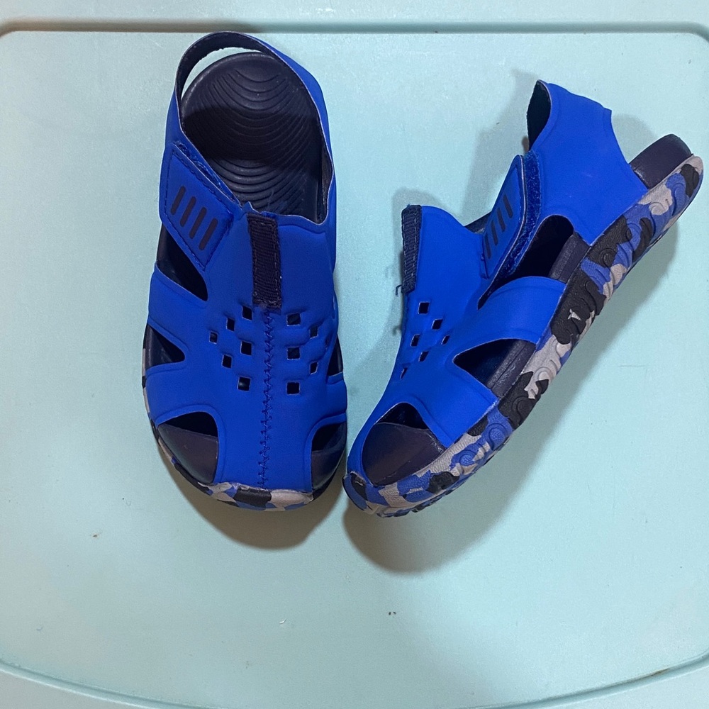 Wonder Nation Vibrant Blue Kids Sandals